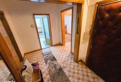 Apartament cu 4 camere decomandat în Central - 3