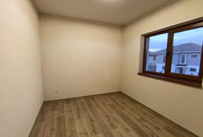 Duplex cu 5 camere cu Canalizare în Dumbrăvița - 9