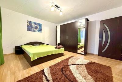 Apartament cu 3 camere decomandat în Lipovei