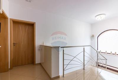 Casa / Vila cu 4 camere de vanzare Corbeanca - 3