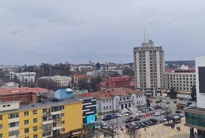 Apartament cu 4 camere decomandat în Ultracentral