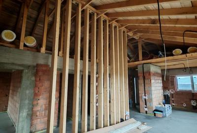 Casă individuală cu 4 camere cu Canalizare în Cristian - 5