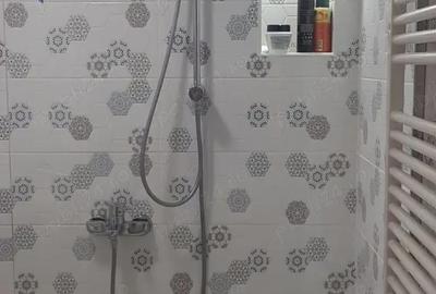 Garsonieră decomandată în Roman - 2