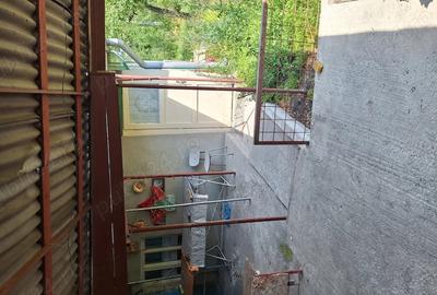 Casa cu teren aferent - 2