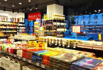 Spațiu comercial, de 102 mp, în Romană