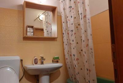 Apartament cu 2 camere semidecomandat în Mihai Bravu