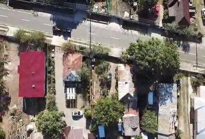 Casă cu 4 camere cu Teren 6000 Mp în Țifești - 2