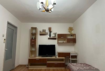 Apartament cu 2 camere decomandat în 1 Mai - 1