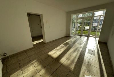 Spațiu comercial, de 38 mp, în Micro 4 - 3