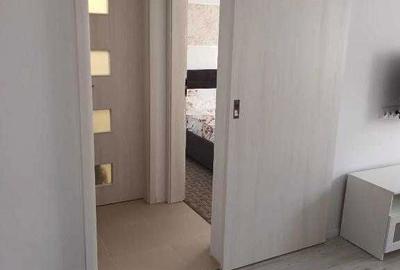 Apartament cu 3 camere semidecomandat în Central - 2