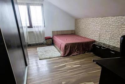 Apartament cu 3 camere decomandat în Podu Roș - 4