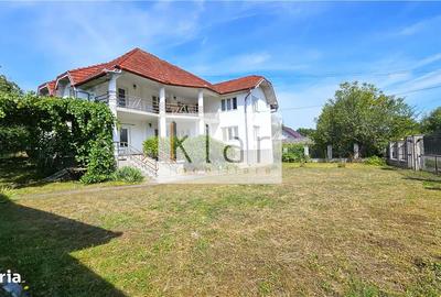 Casă cu 6 camere cu Teren 2000 Mp în Zimbor - 2