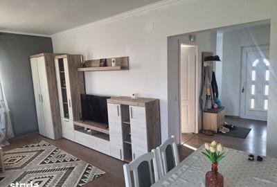 Casă cu 5 camere cu Teren 350 Mp în Micești - 1