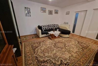 Apartament cu 3 camere semidecomandat în Central