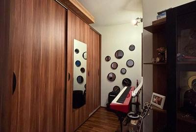 Apartament cu 2 camere semidecomandat, mobilat în Giroc