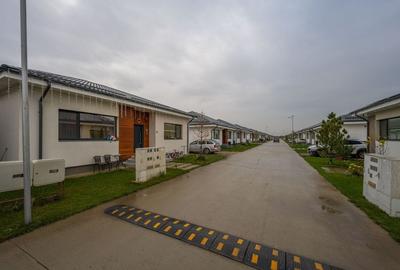 Vila parter mobilata si utilata Tunari - 17