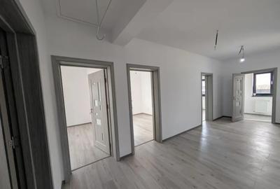 Casă cu 4 camere cu Teren 670 Mp în Central - 9