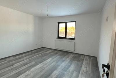 Casă cu Teren 660 Mp în Poiana cu Cetate - 1