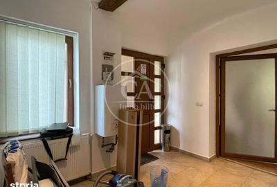 Spațiu comercial, de 64 mp, în Central - 13