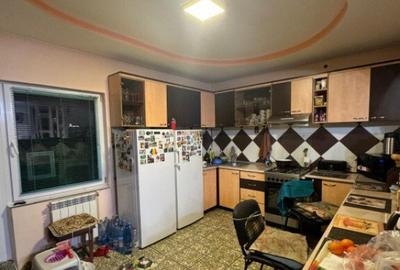 Casă cu 4 camere cu Teren 500 Mp în Rădăuți - 10