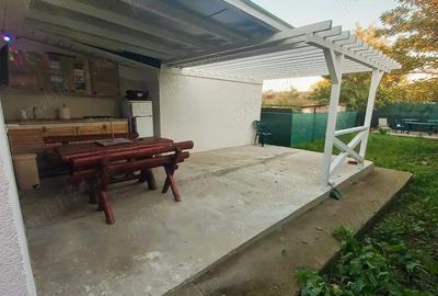 Casă cu 3 camere în Palazu Mare - 1