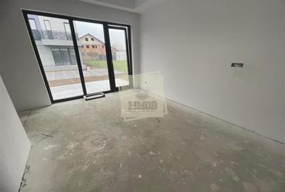 Casa cu 4 camere 2 bai balcon si terasa in Cristian - 10