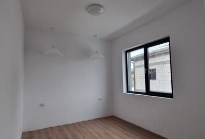 Casă cu 4 camere cu Teren 170 Mp în Prelungirea Ghencea - 36