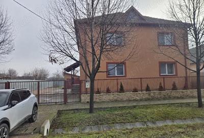 Casă cu 6 camere în Central - 4