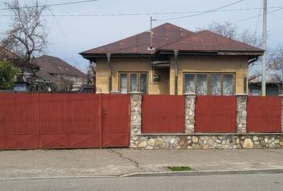 Casă cu 2 camere în Central