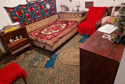 Casă cu 3 camere cu Teren 200 Mp în Central - 1