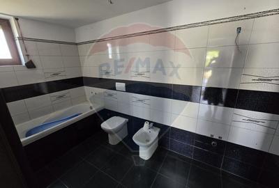 Casa / Vila cu 4 camere de vanzare in zona Periferie - 5