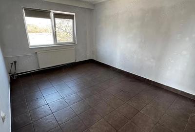 Casă cu 6 camere cu Canalizare în Delfinariu - 2