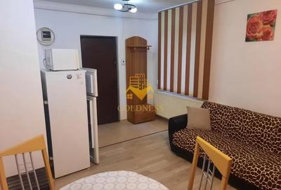 Apartament cu 3 camere semidecomandat, mobilat în Central - 2