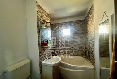 Apartament 3 camere,etaj 3,zona UMT - 12