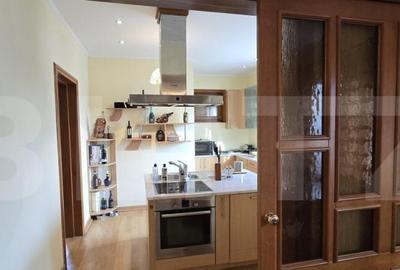 Casa deosebita cu 3 dormitoare ?i jacuzzi, aproape de sta - 3