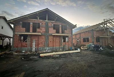 Casă cu 4 camere cu Teren 325 Mp în Sângeorgiu de Mureș - 2