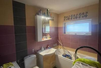 Apartament cu 3 camere decomandat, mobilat în Valea Borcutului - 1