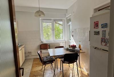 Apartament cu 4 camere decomandat în Central - 16