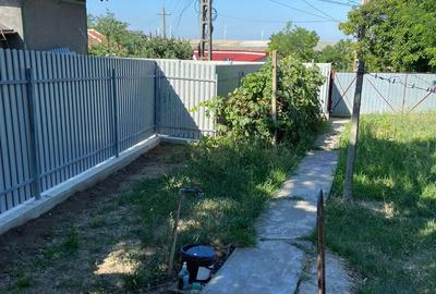 Vand casa la tara - 1