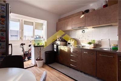 Apartament 3 camere de vanzare zona Micalaca - 2
