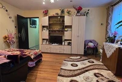 Etaj 1 - Mircea cel Batran - 2 camere model cu geam la baie - 2