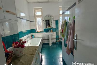 Apartament cu 3 camere în Central - 1