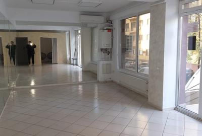 Spațiu comercial, 74 mp în Chiajna