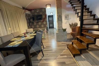 Apartament cu 4 camere de vanzare in zona Ultra Centrala
