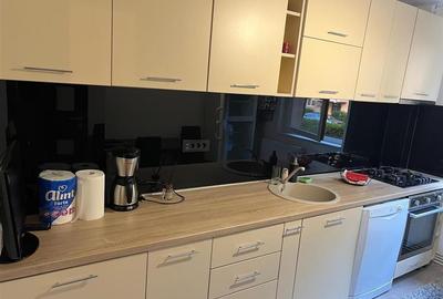 Apartament cu 3 camere decomandat în Astra - 11