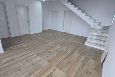 Casă cu 5 camere cu Teren 300 Mp în Central - 3