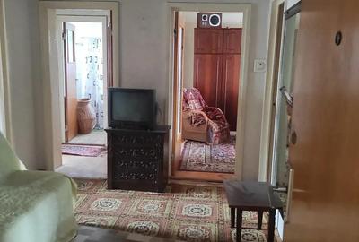 Garsoniera cu balcon la parter zona Gojdu - 10