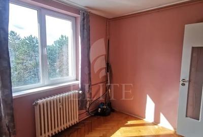 Apartament cu 3 camere decomandat în Plopilor - 3