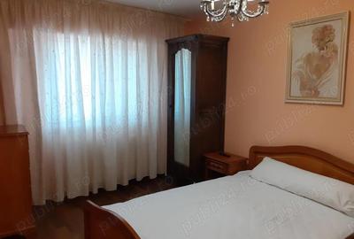 Apartament cu 3 camere decomandat în Barieră - 10