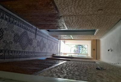 Casă cu 6 camere cu Teren 872 Mp în Central - 1